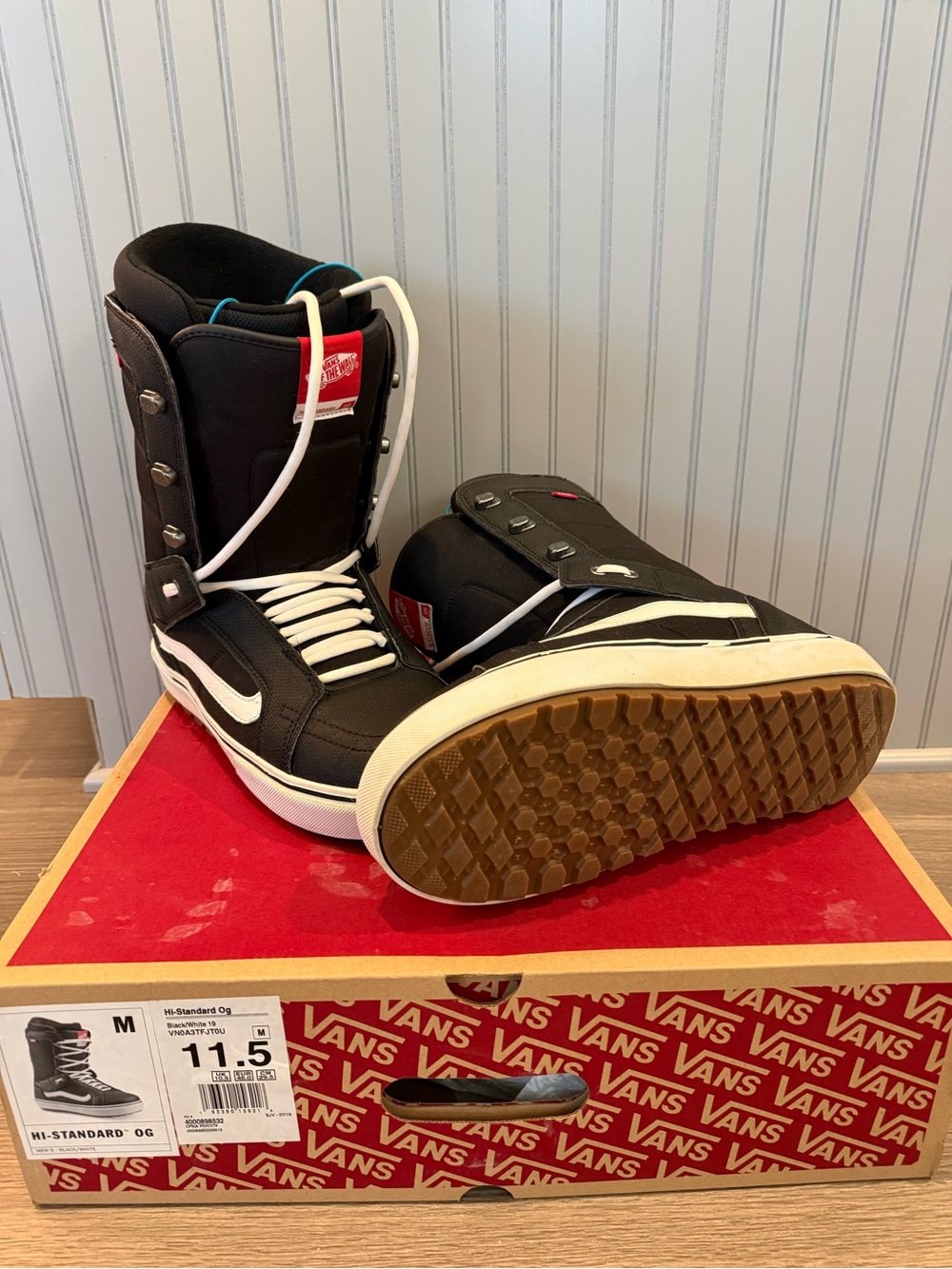 VANS Men’s Hi-Standard OG Black and White Snowboard Boots Size 11.5 Winter Snow